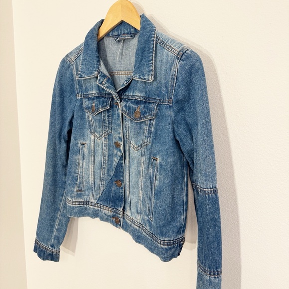 FREE PEOPLE “Rumors” Denim Jacket Button Front Size XS EUC - Picture 4 of 8